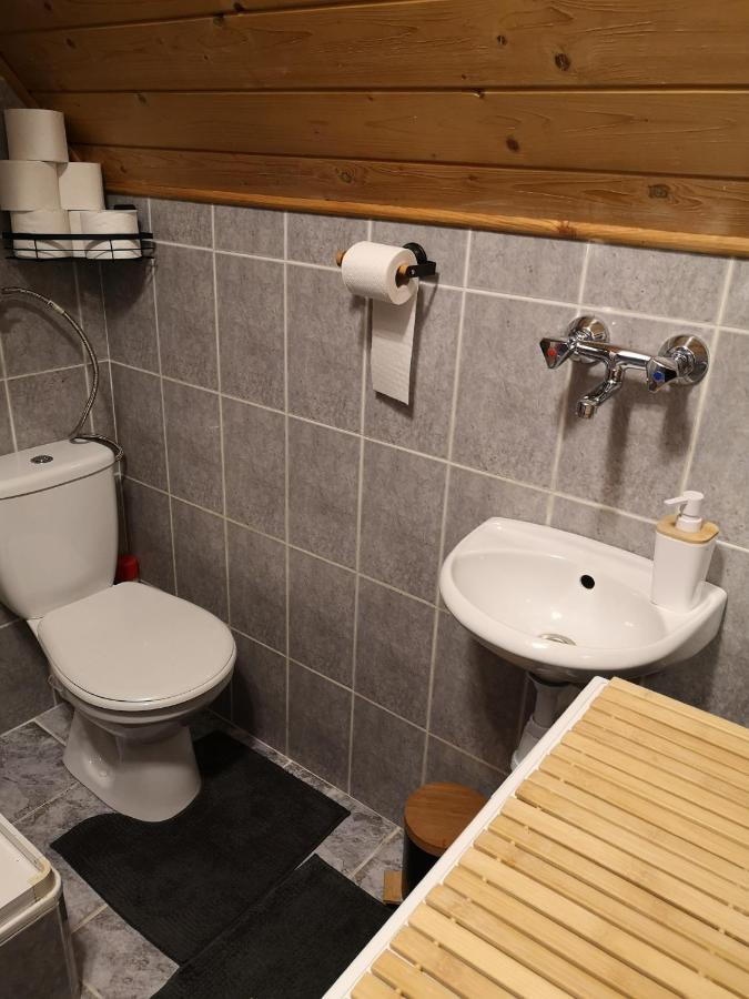 Вилла A Summer House Zarabie Domek Letniskowy Zarabie Мысленице Экстерьер фото