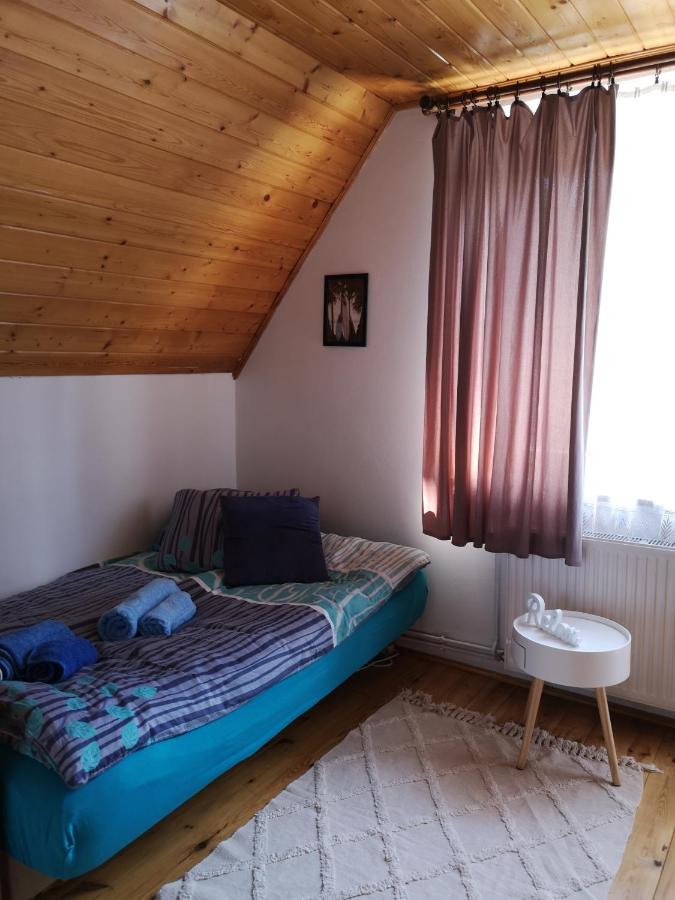 Вилла A Summer House Zarabie Domek Letniskowy Zarabie Мысленице Экстерьер фото